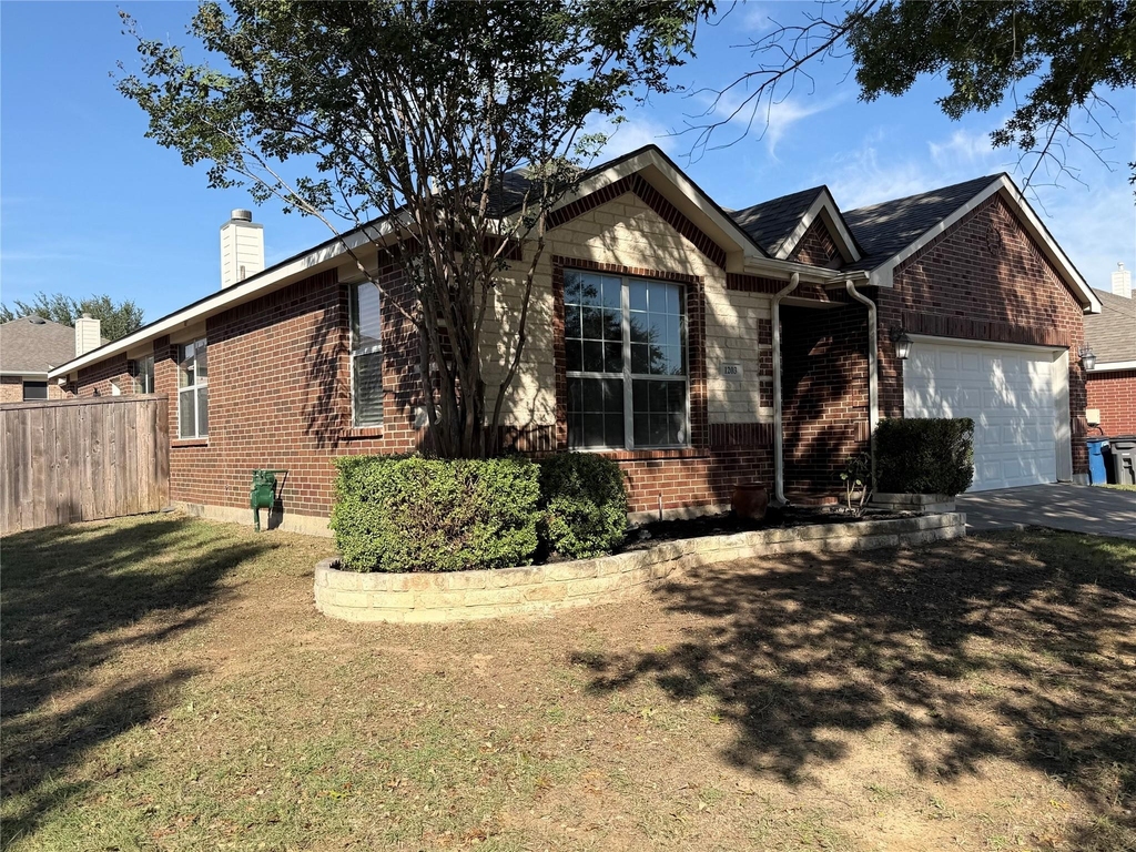 1203 Chestnut Hill Drive - Photo 1
