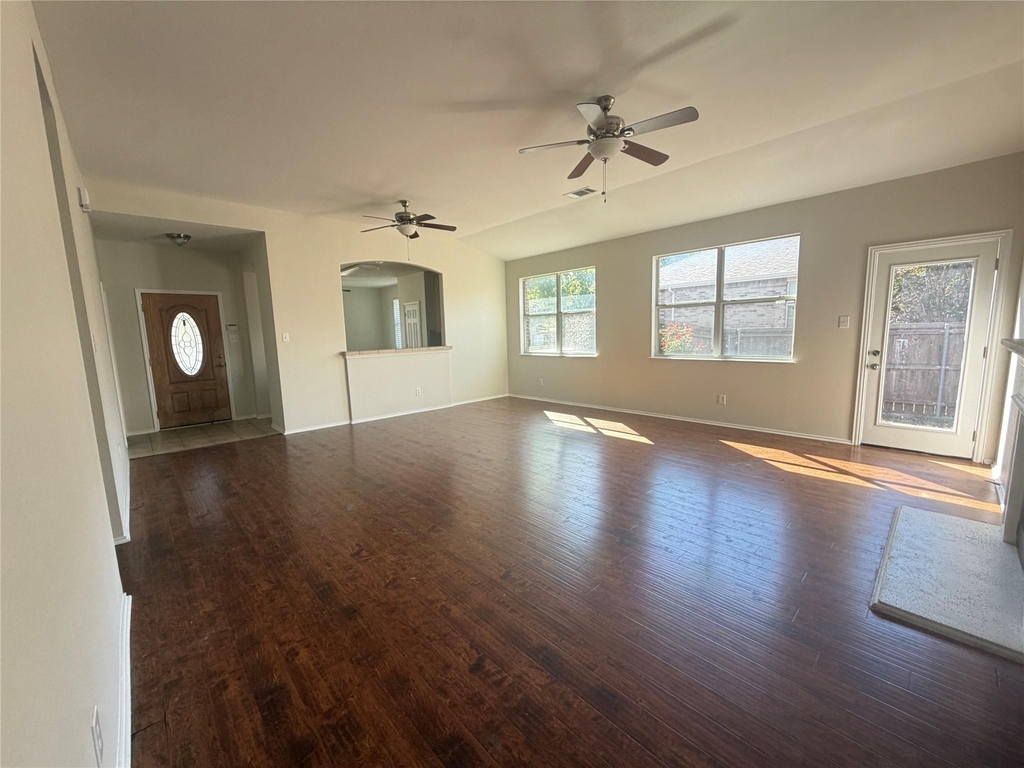 1203 Chestnut Hill Drive - Photo 3