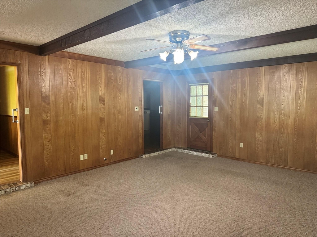 522 W 4th Street - Photo 1