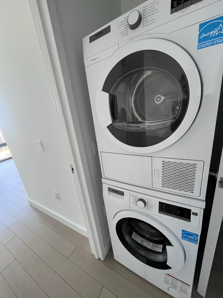 2385 Third Avenue, Unit 2418 - Photo 3