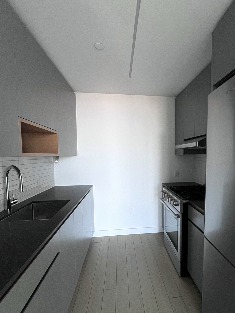 2385 Third Avenue, Unit 2418 - Photo 1