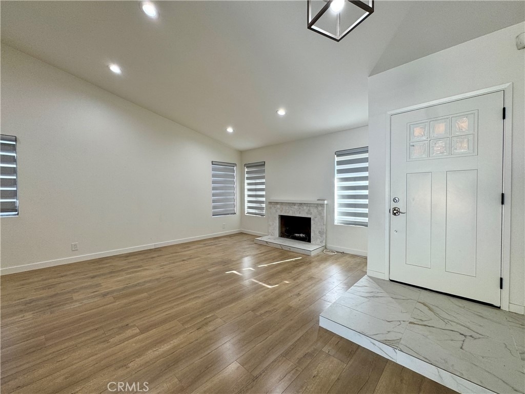 1415 Meadow Glen - Photo 5