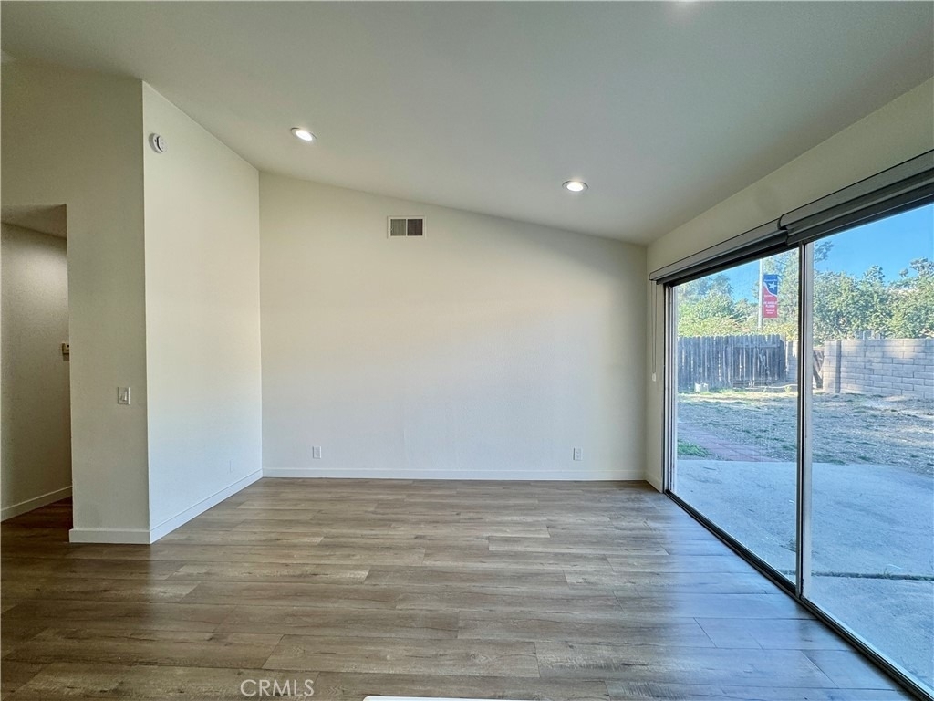 1415 Meadow Glen - Photo 14