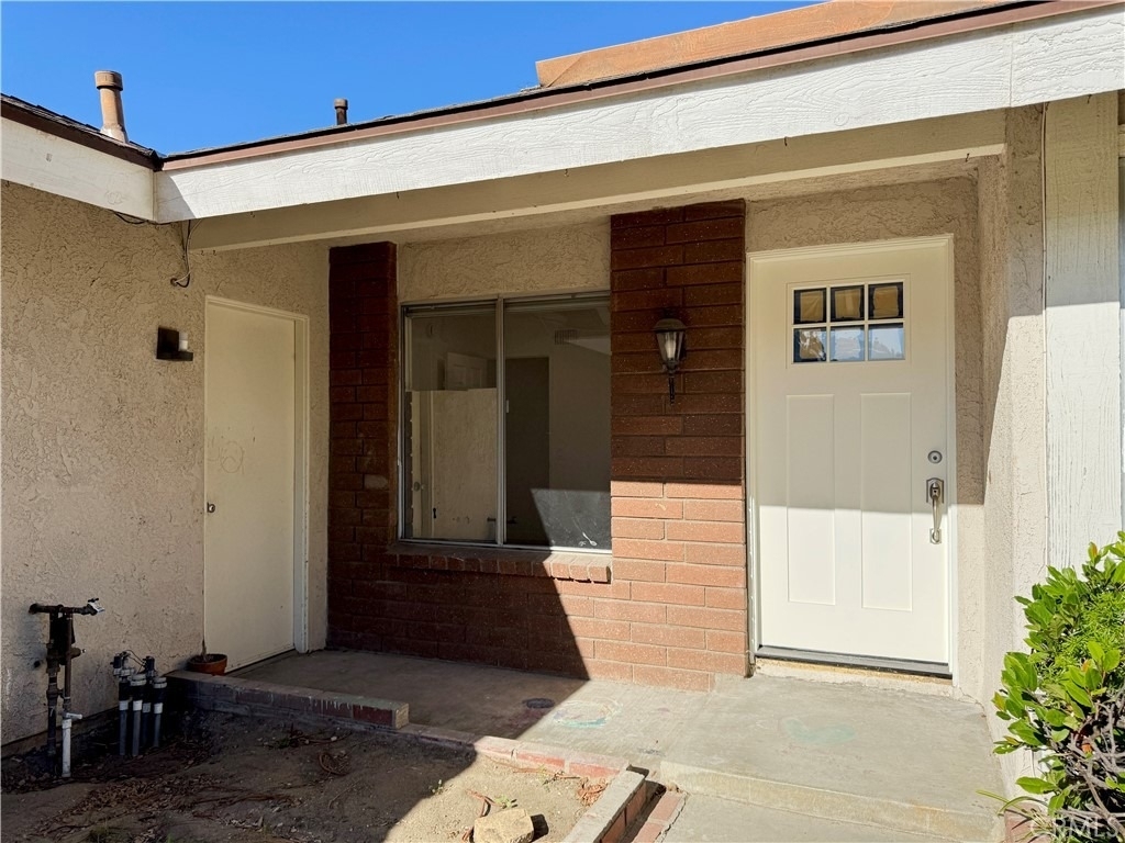 1415 Meadow Glen - Photo 1