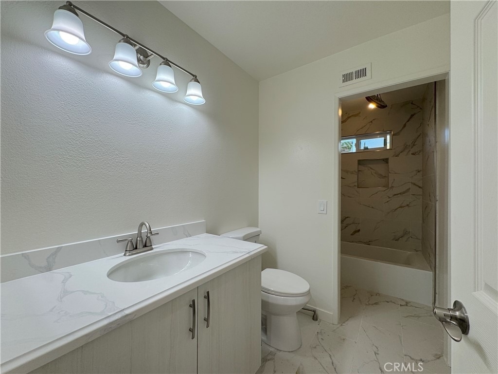 1415 Meadow Glen - Photo 17