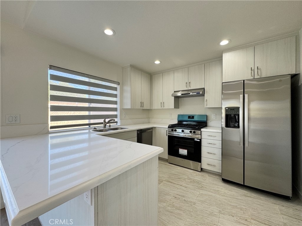 1415 Meadow Glen - Photo 10