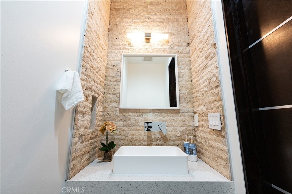 12148 Travis Street - Photo 23