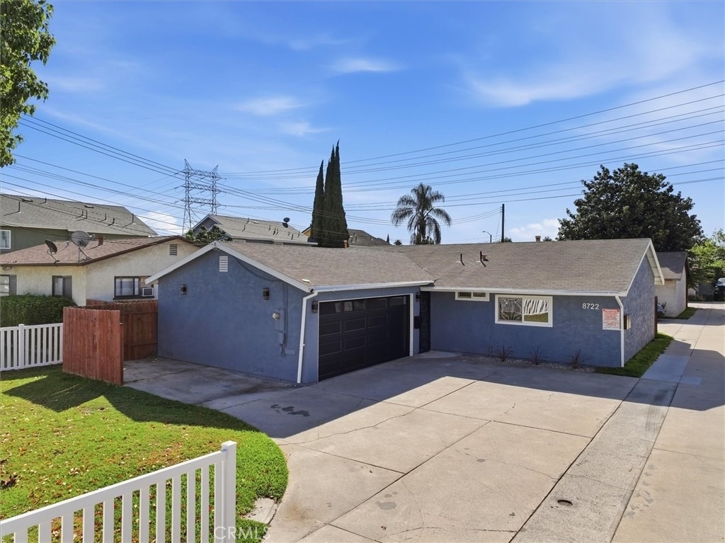 8722 Rose St - Photo 0