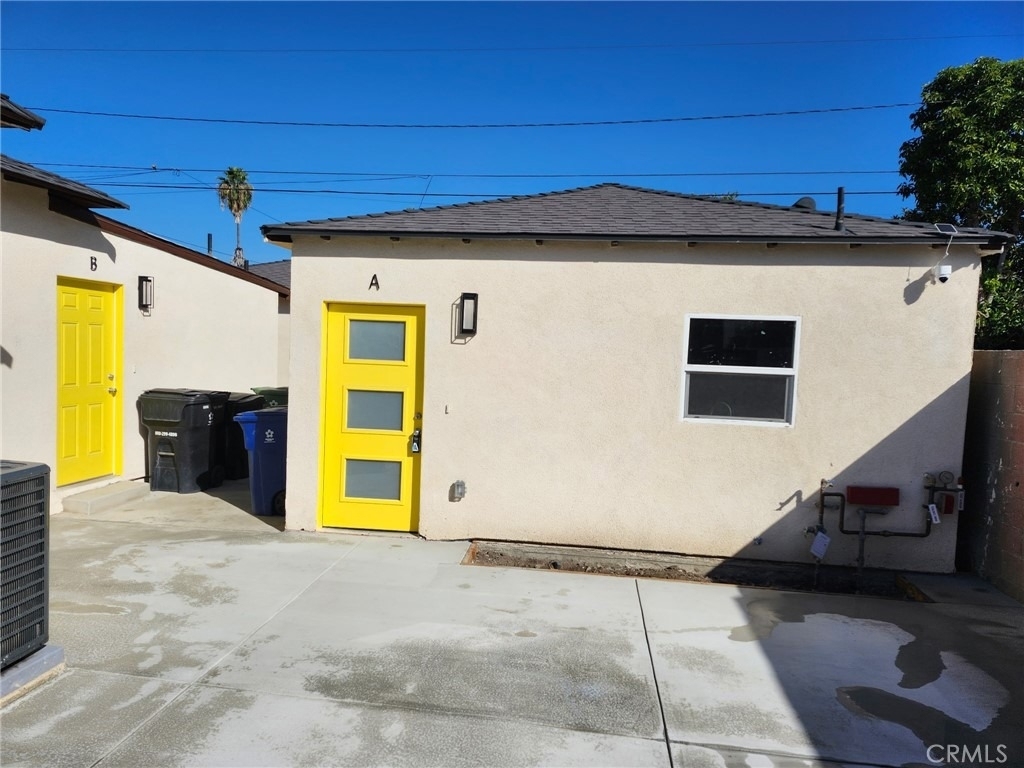 1421 E 123rd - Photo 0