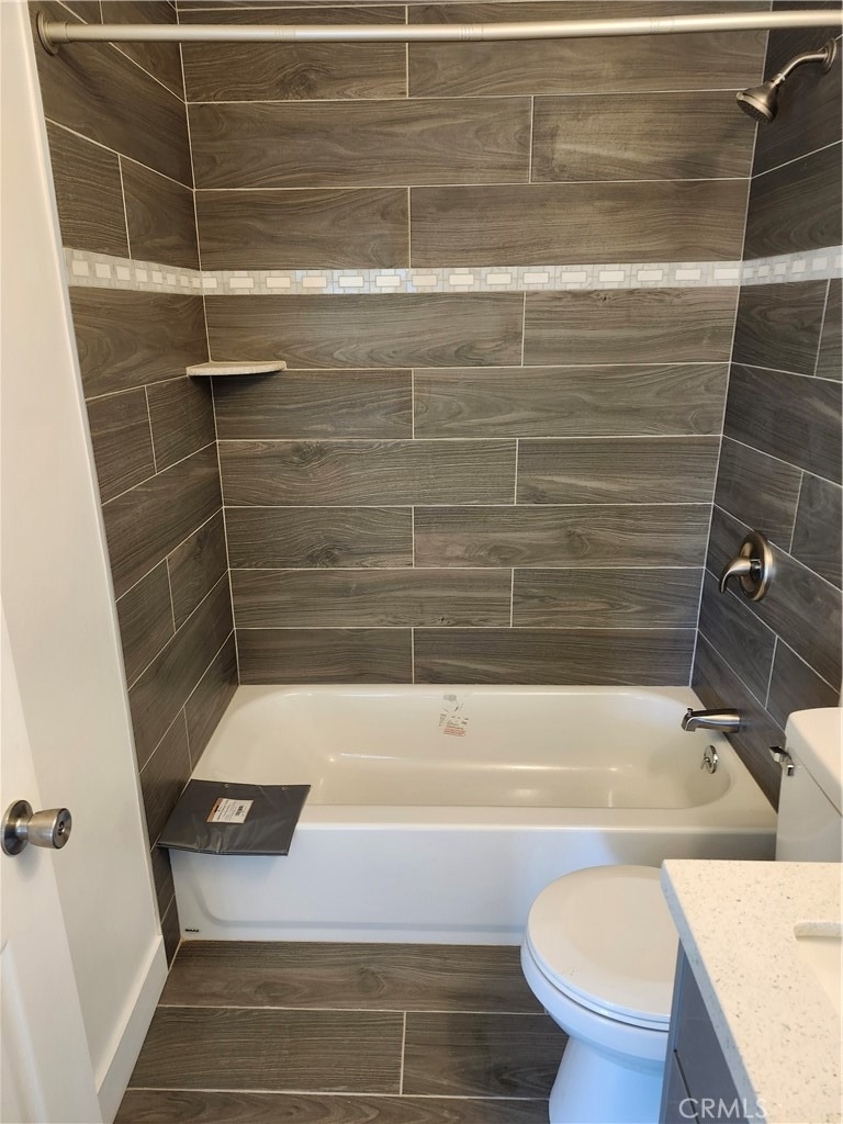 1421 E 123rd - Photo 2