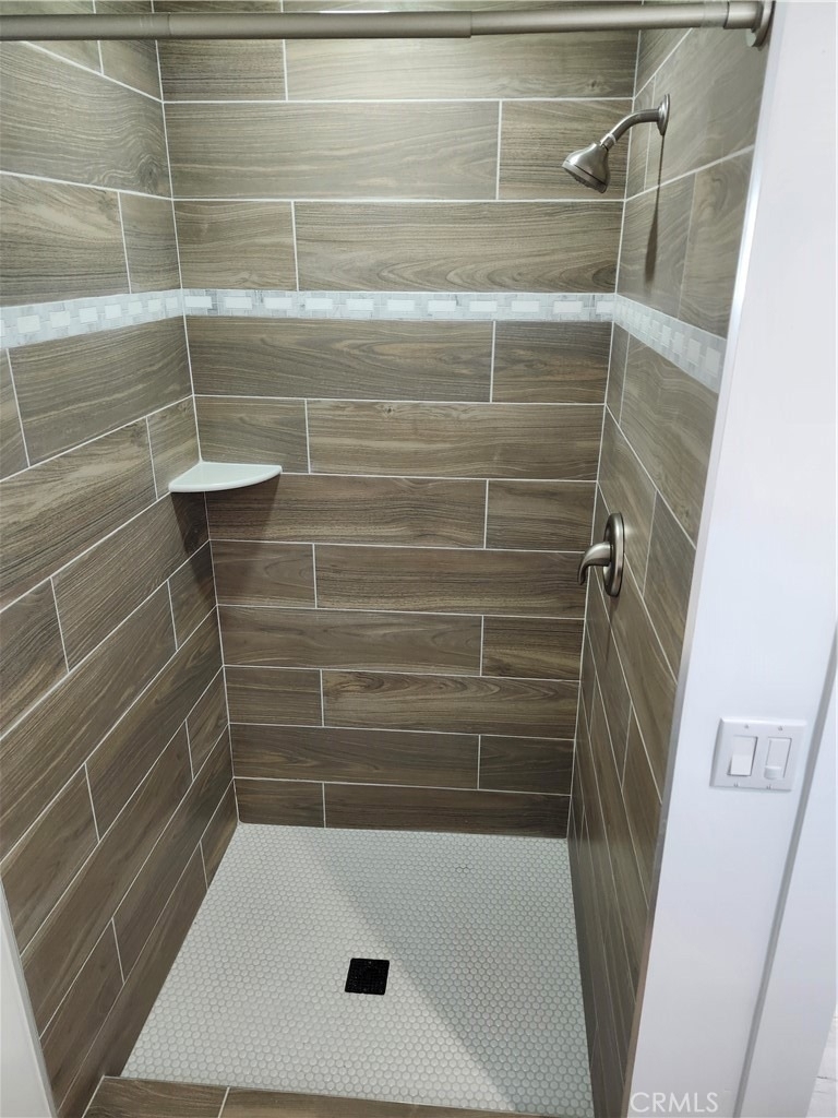1421 E 123rd - Photo 8