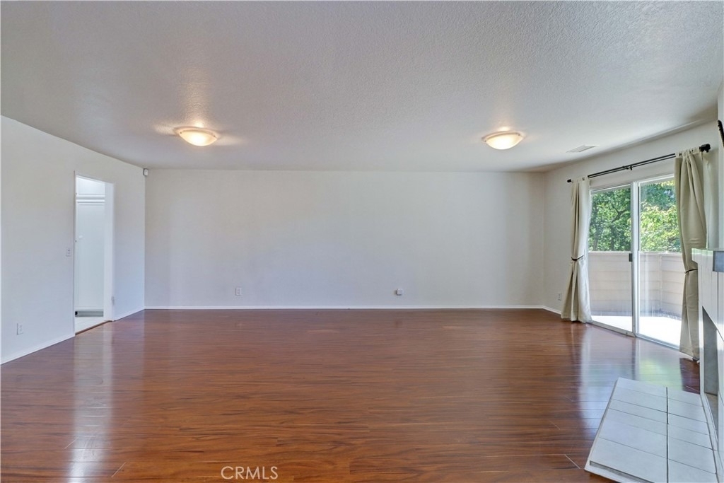 24398 Kingston Court - Photo 2