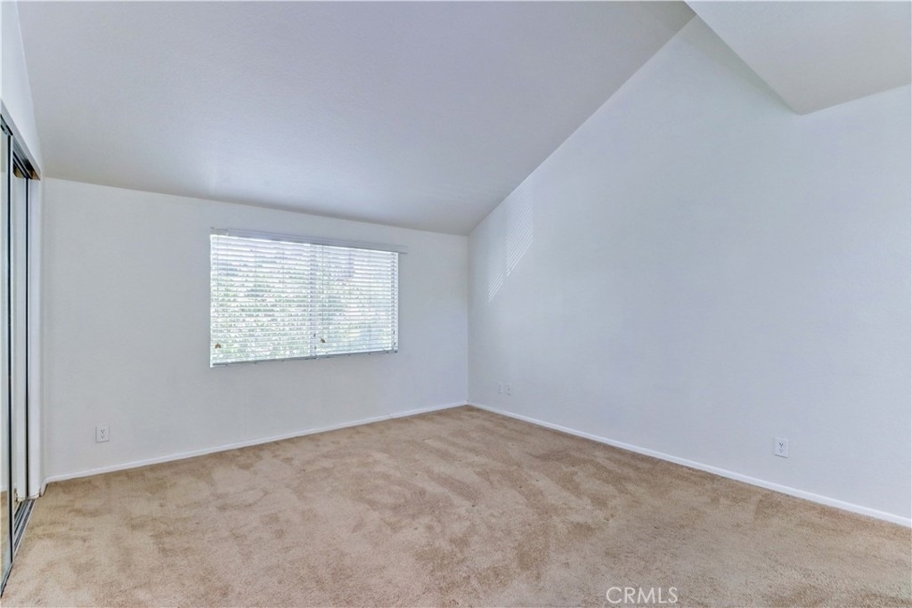 24398 Kingston Court - Photo 19