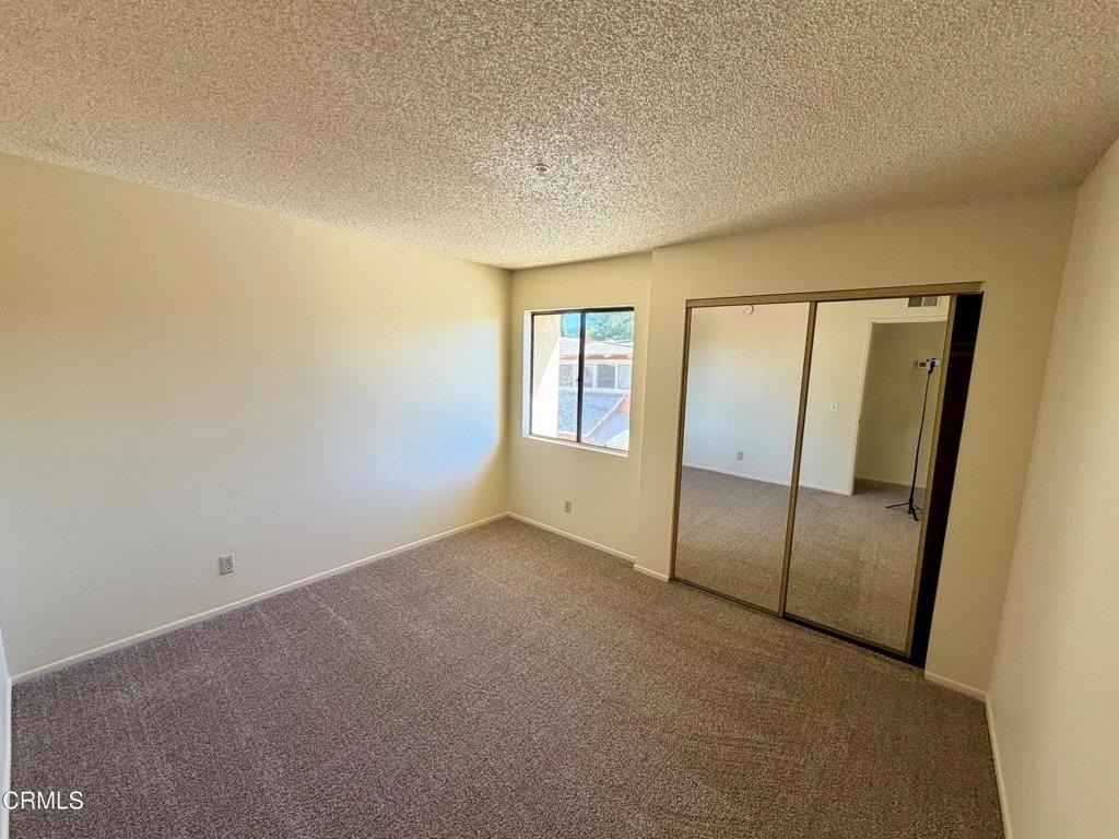 1425 Bank Street - Photo 8