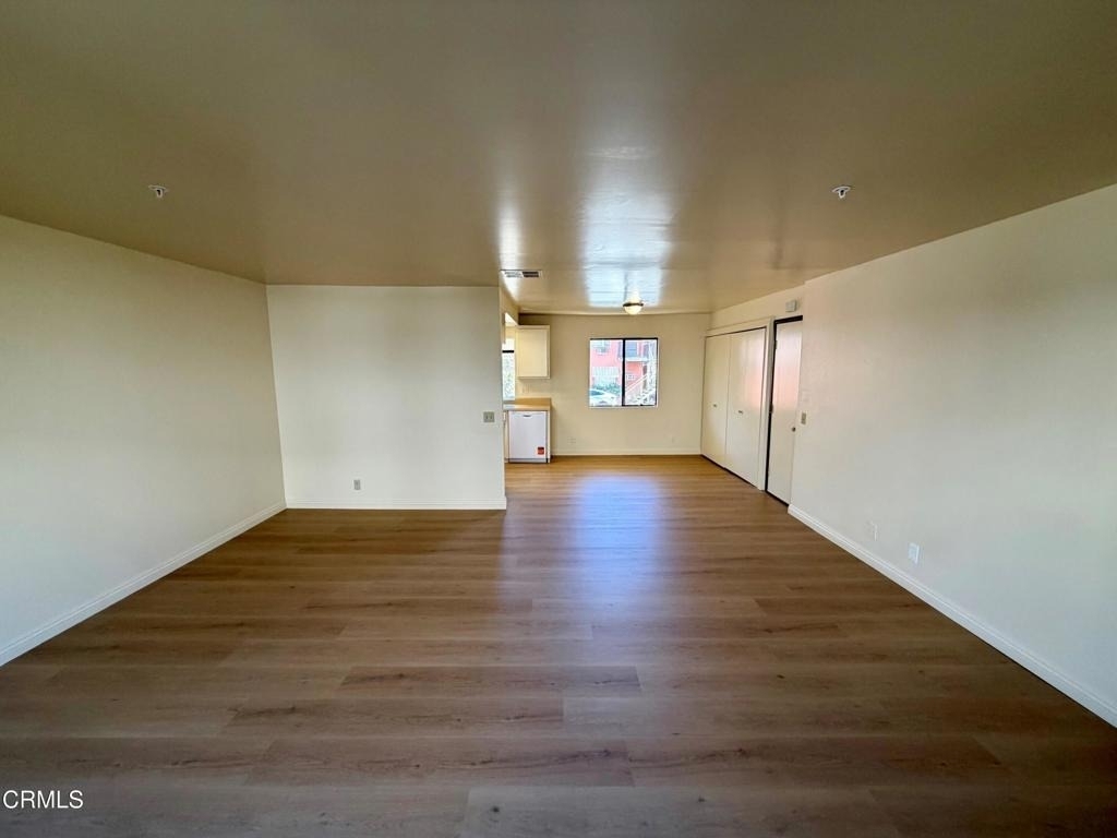 1425 Bank Street - Photo 2