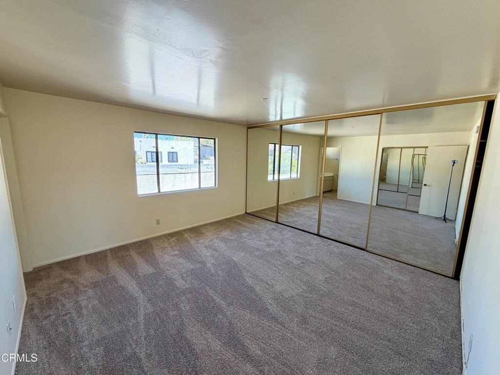 1425 Bank Street - Photo 10