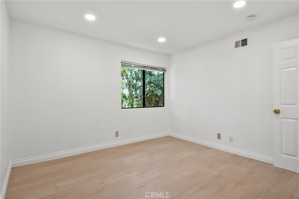 26188 Hillsford Place - Photo 18