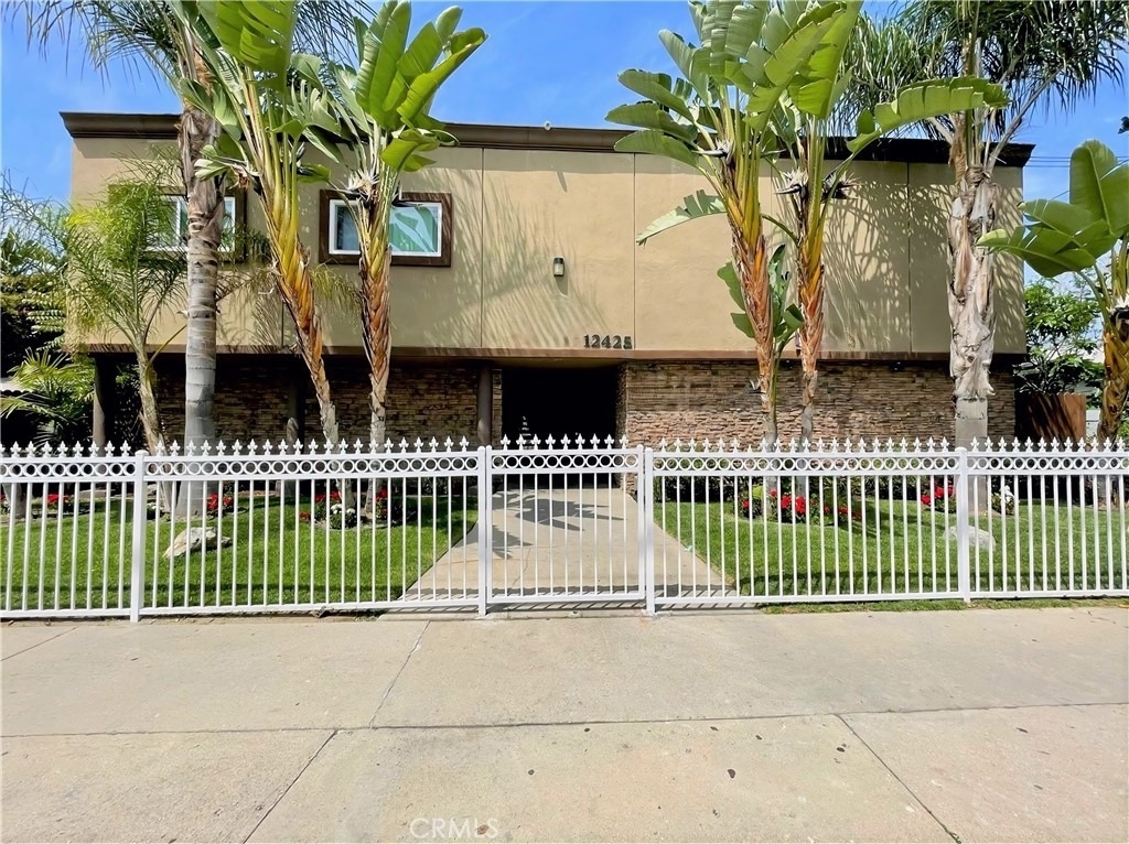 12437 Harris - Photo 2