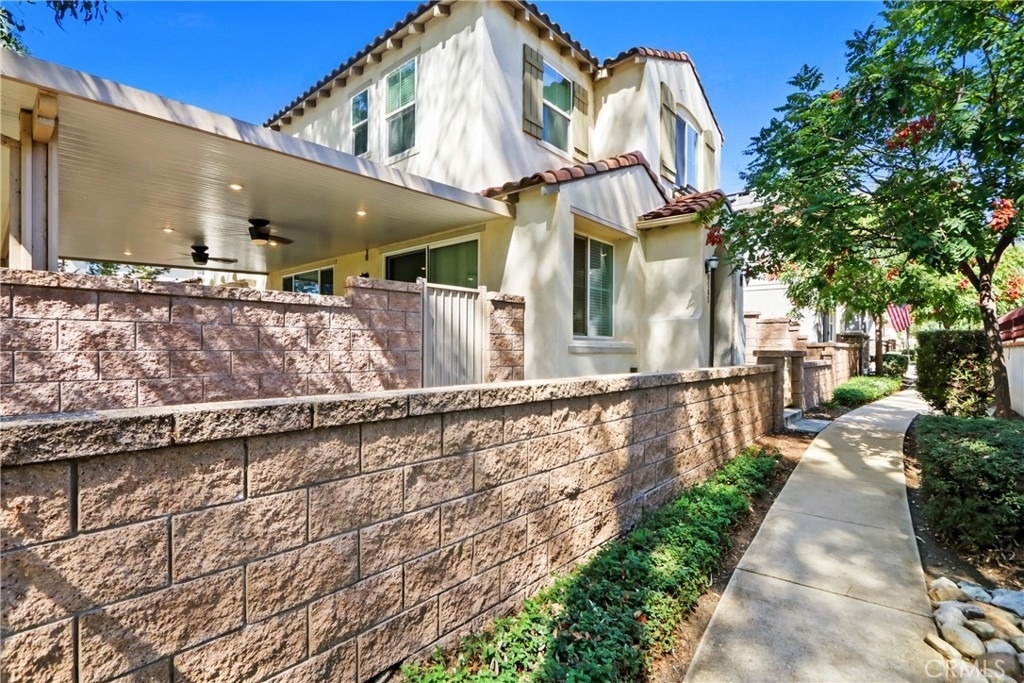 8585 Montrose - Photo 4