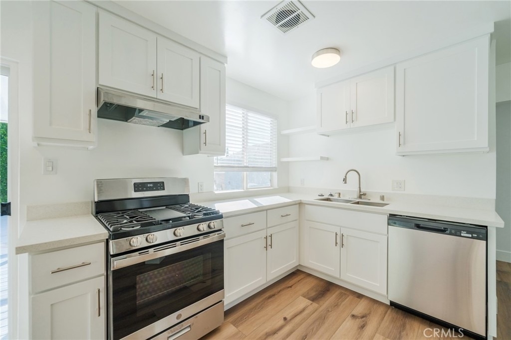 8314 Barnsley Avenue - Photo 6