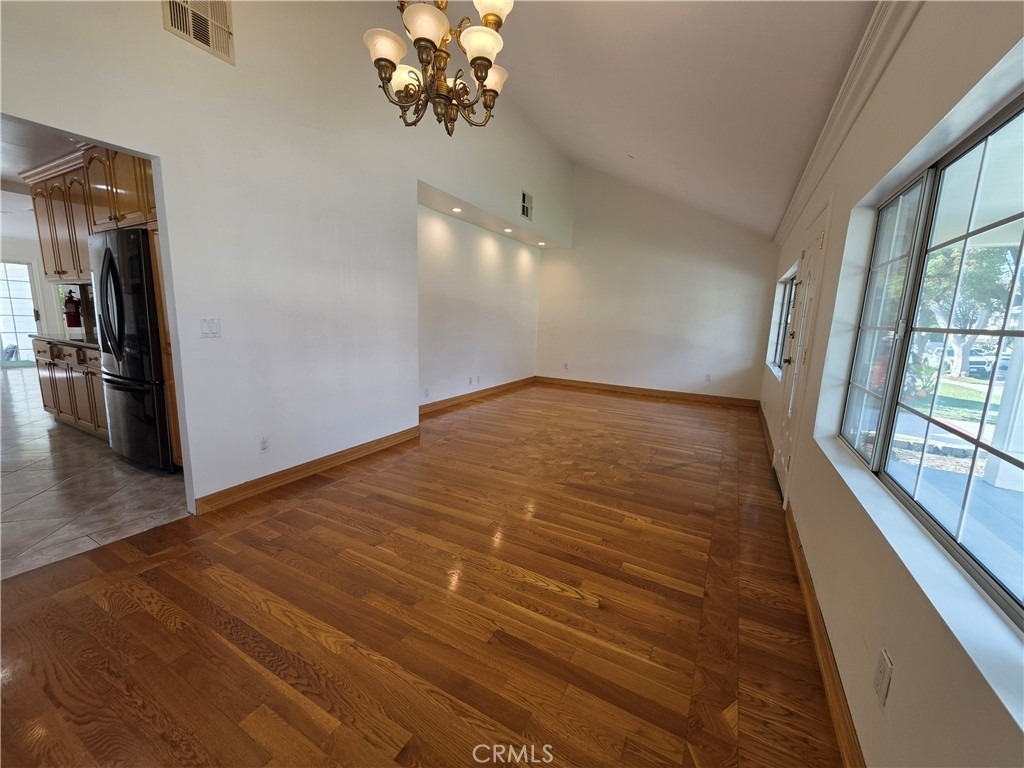 550 Palm - Photo 4