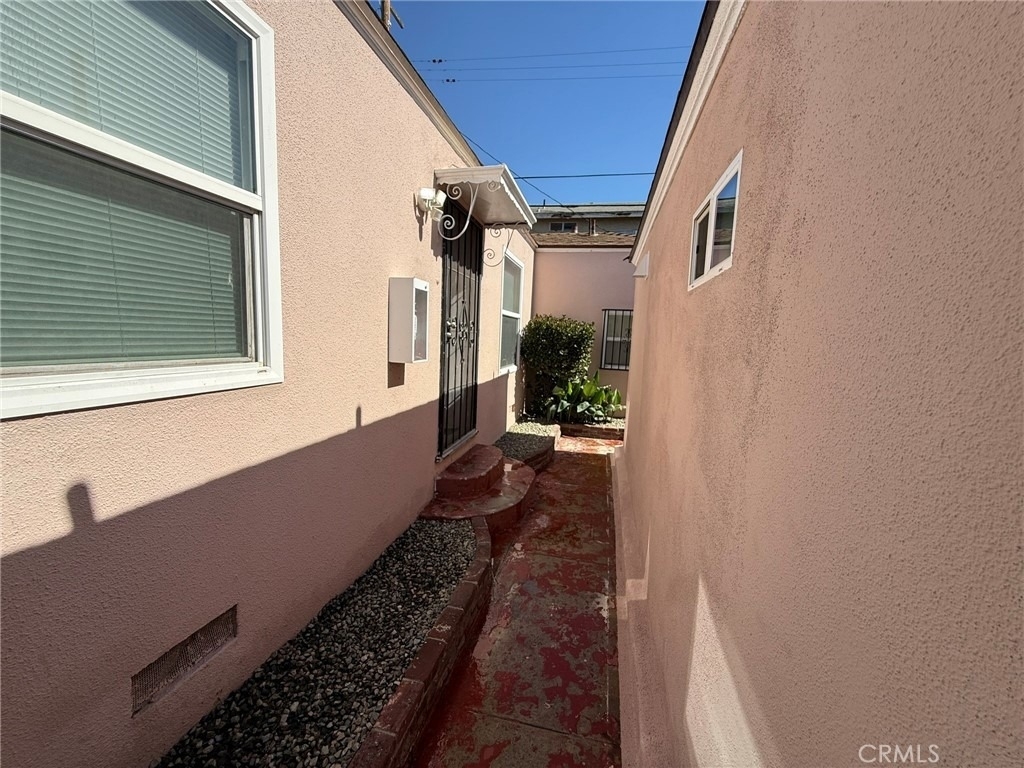 6222 Hood Avenue - Photo 1
