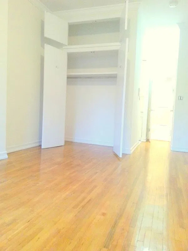 428 East 81st Street - Photo 4