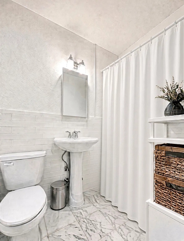 323 East 78th Street - Photo 5