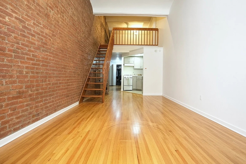 40 East 12th Street - Photo 1