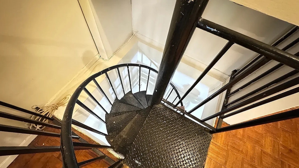 325 East 89th Street - Photo 4