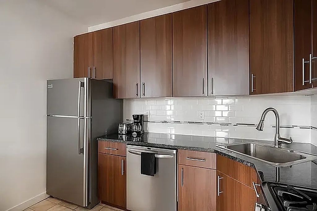469 Columbus Avenue - Photo 4