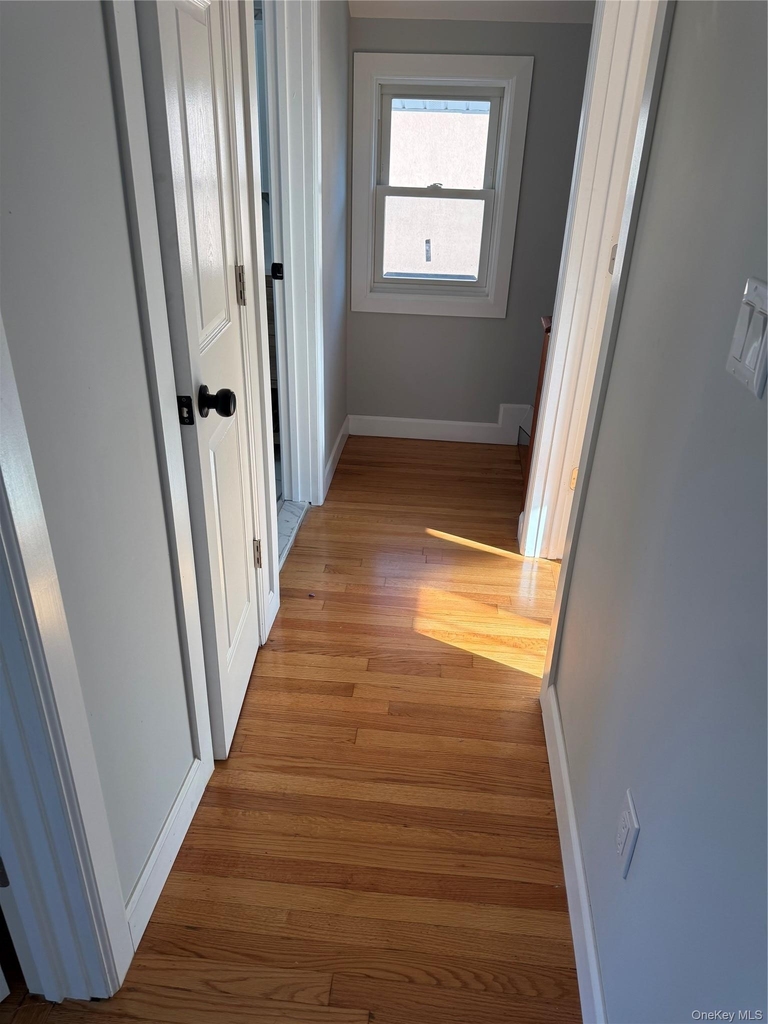 107 E Saint Marks Place - Photo 16