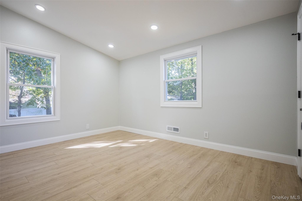 76 Samuel Street - Photo 8