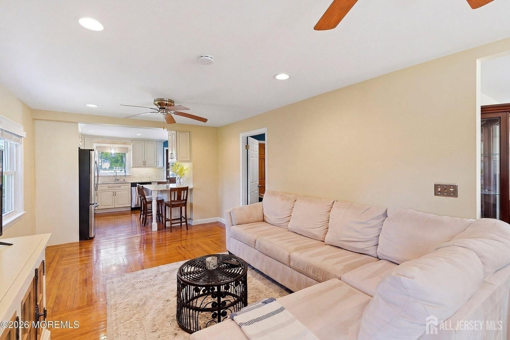 1901 Meadow Road - Photo 9