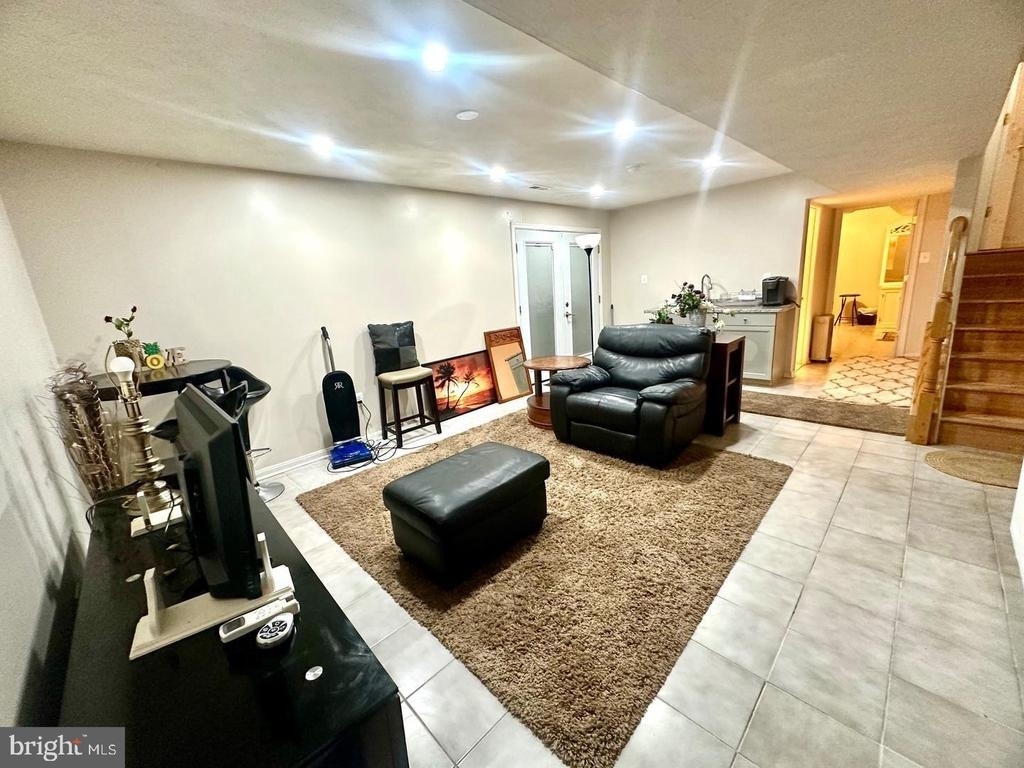 6471 Osprey Court - Photo 0