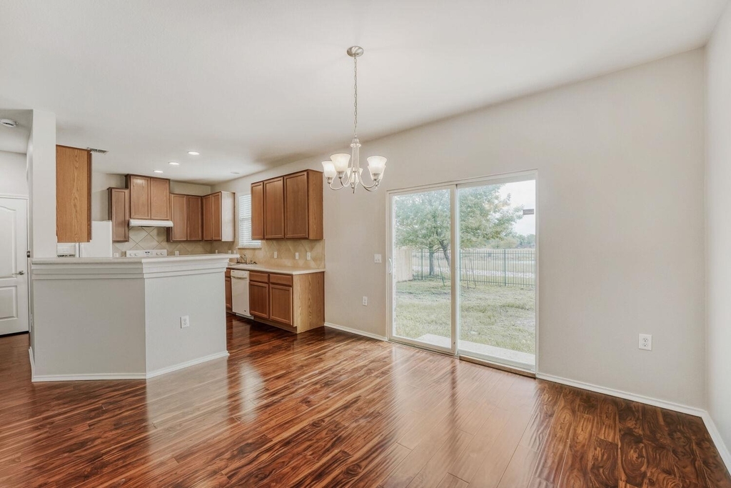 11209 Drumellan St - Photo 7