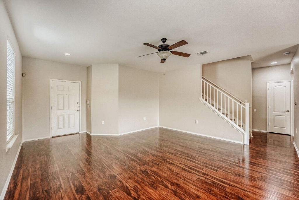 11209 Drumellan St - Photo 3