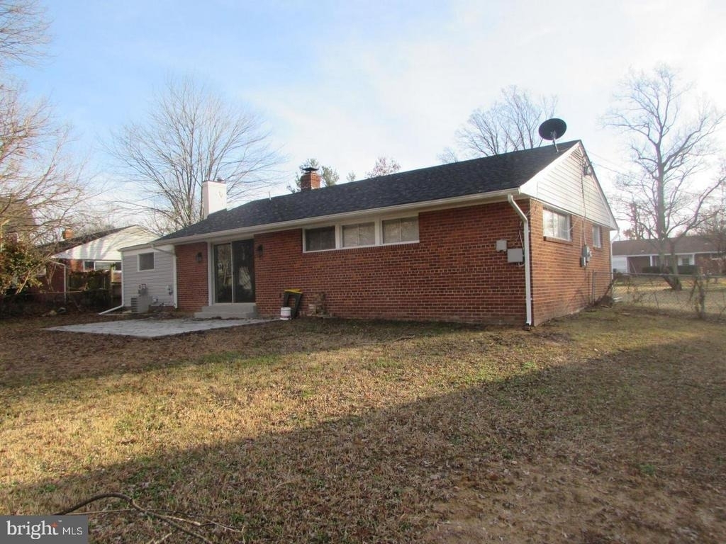7305 Charlotte Street - Photo 10