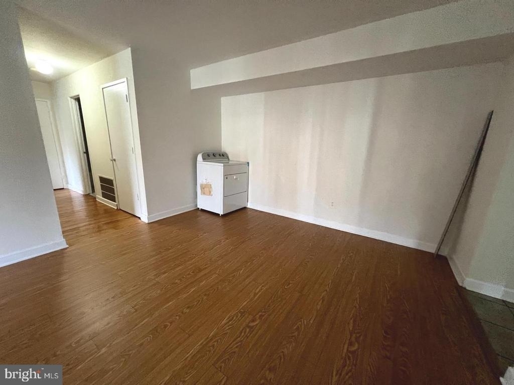 527 Florida Avenue - Photo 3