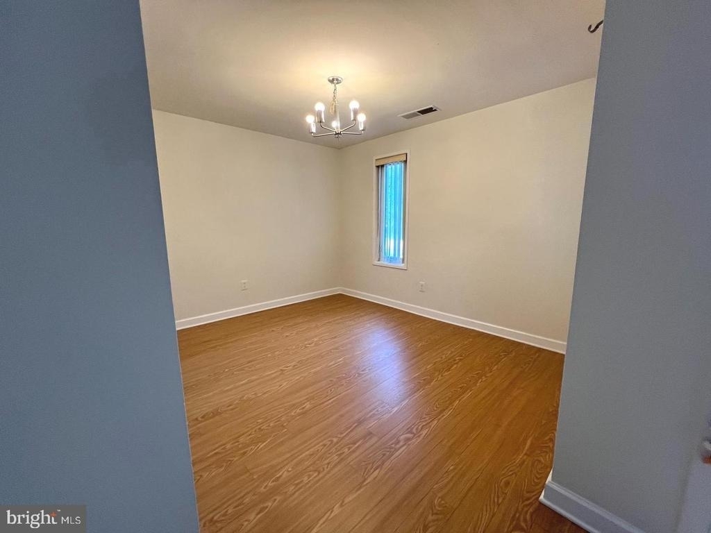 527 Florida Avenue - Photo 9