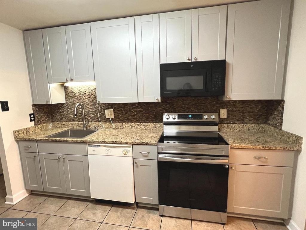 527 Florida Avenue - Photo 5