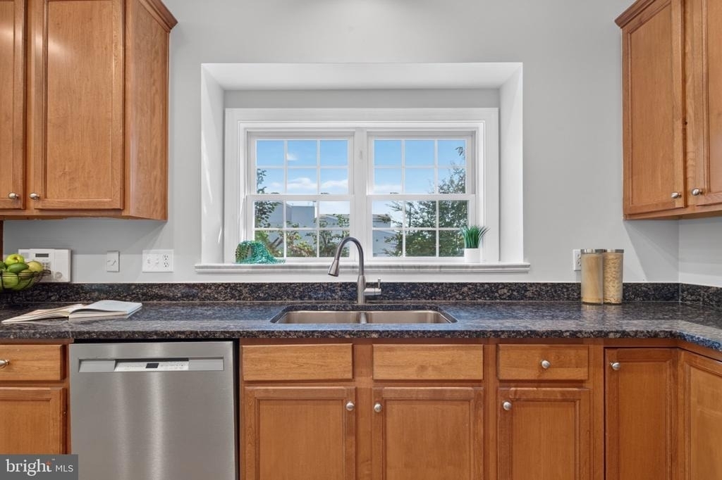 889 Ballou Street - Photo 25