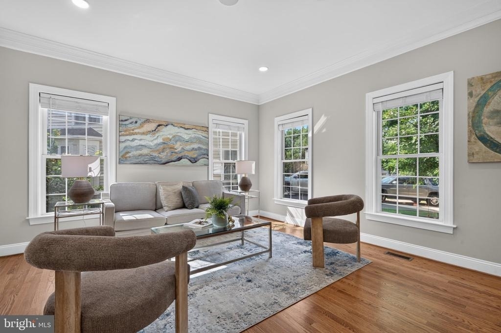 889 Ballou Street - Photo 8