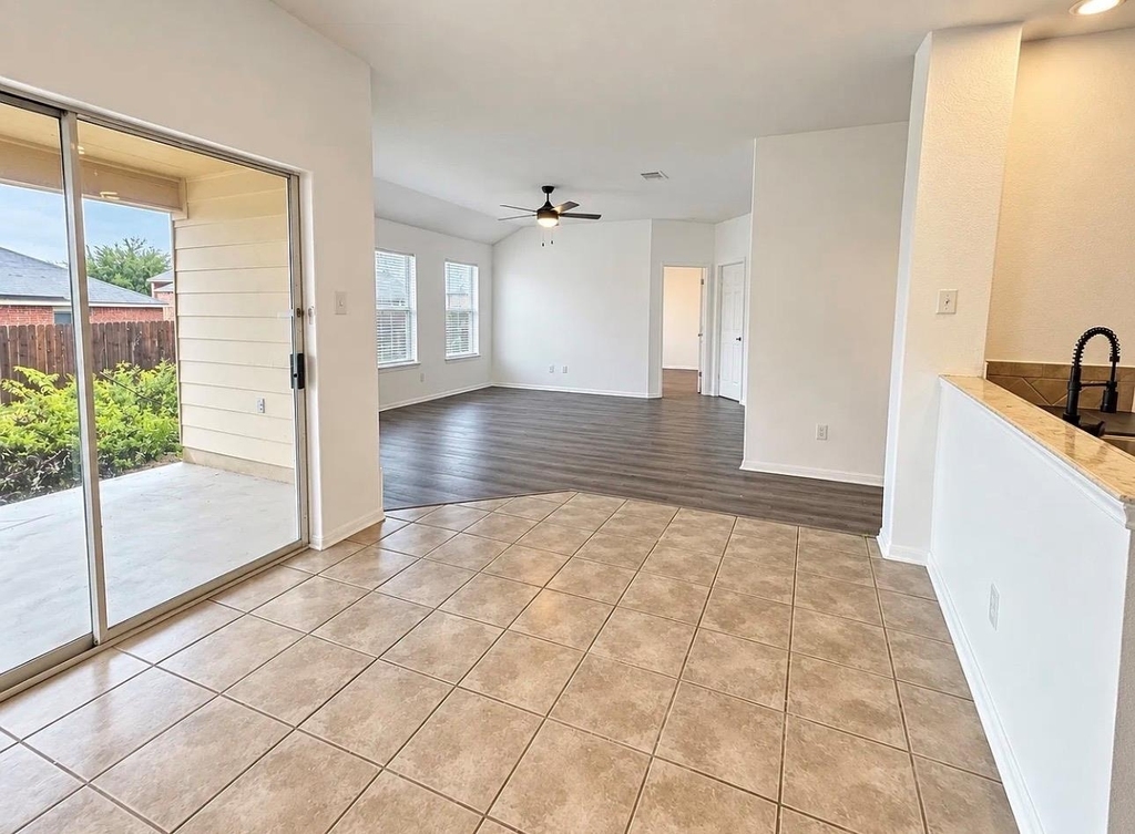 6305 Bridgewood Dr - Photo 6