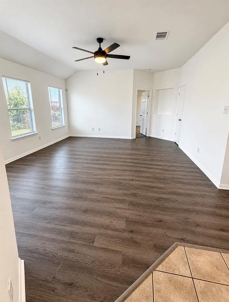6305 Bridgewood Dr - Photo 7