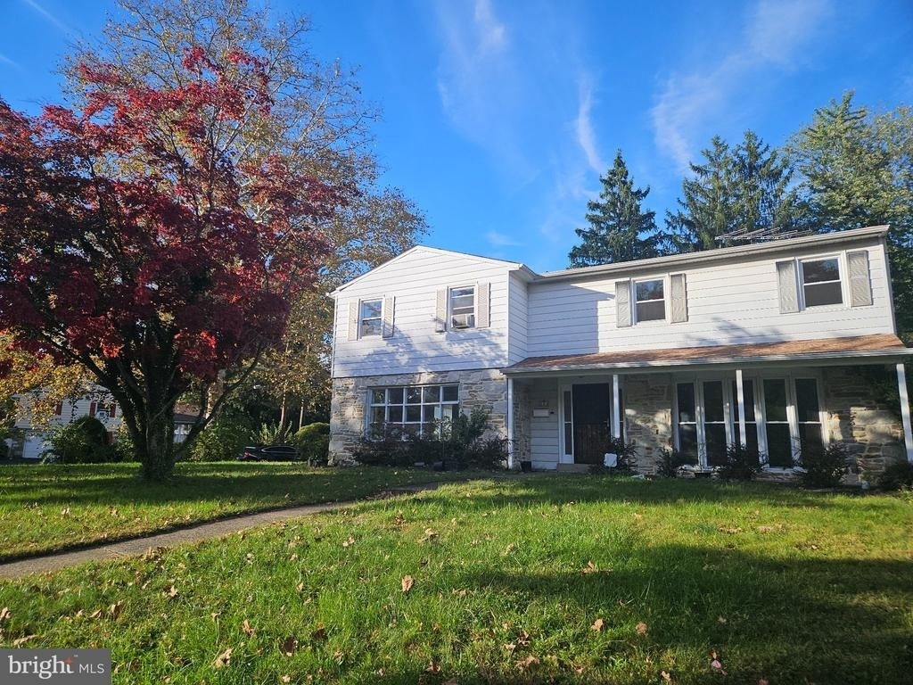 585 General Patterson Drive - Photo 0
