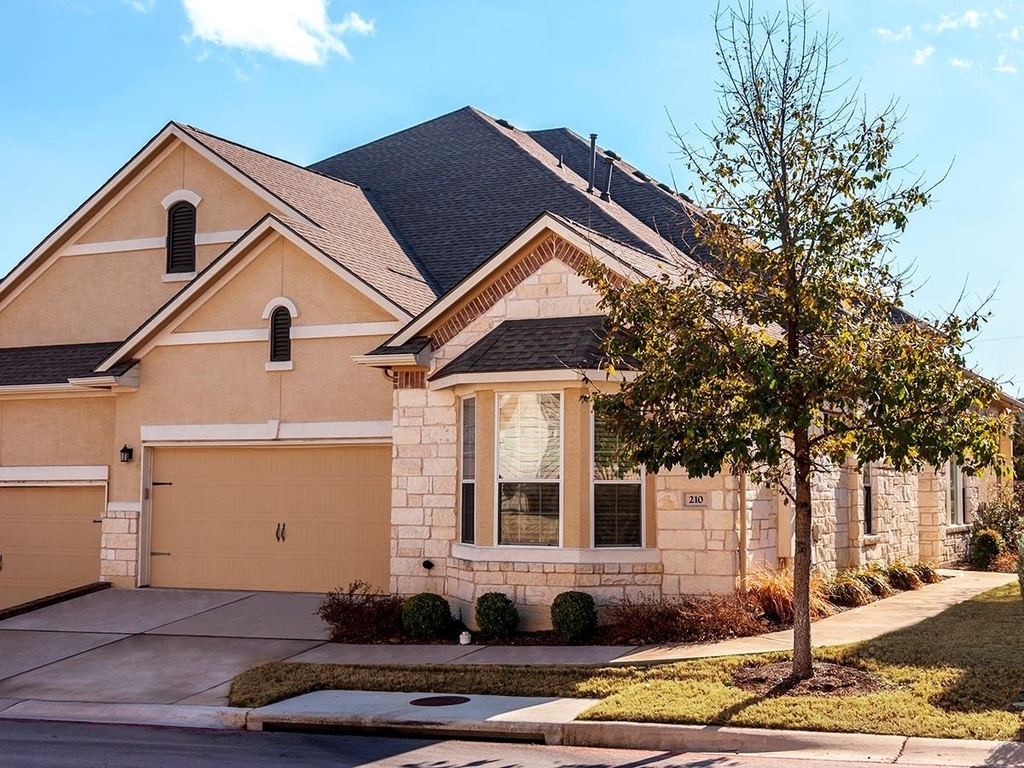 210 Darwins Way - Photo 0