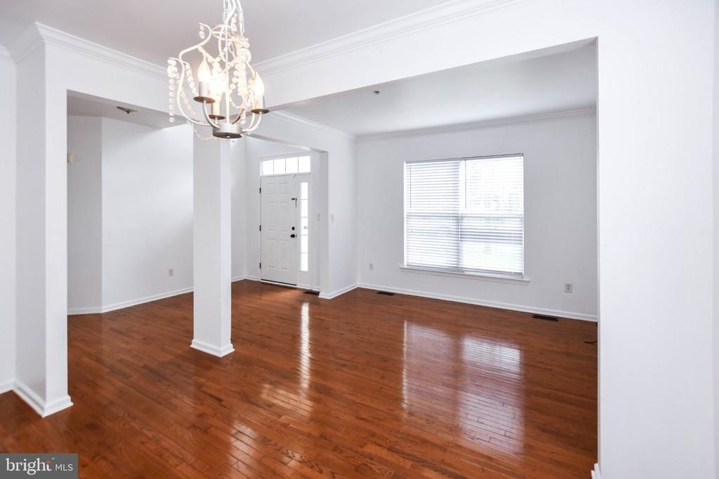 8818 Maple Avenue - Photo 21