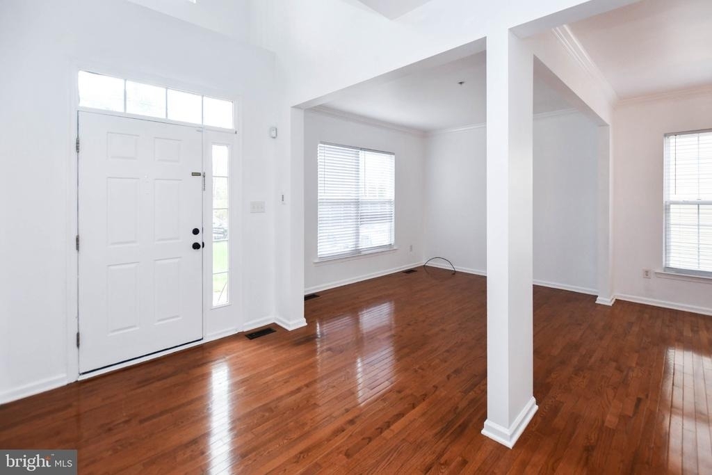 8818 Maple Avenue - Photo 2