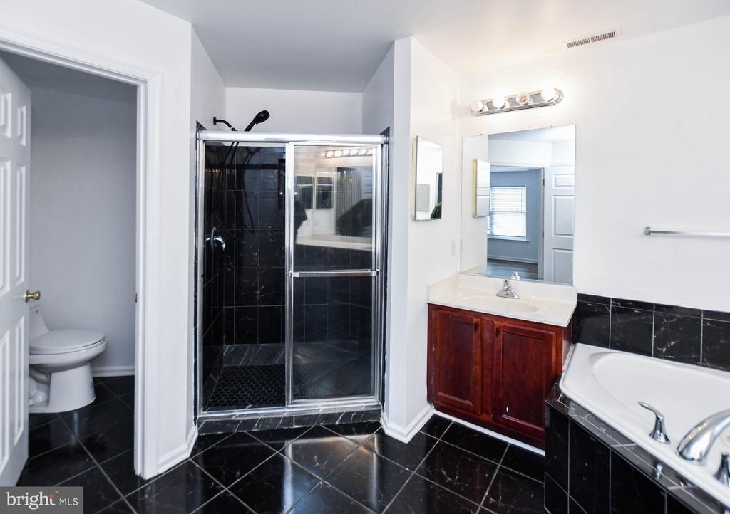 8818 Maple Avenue - Photo 13